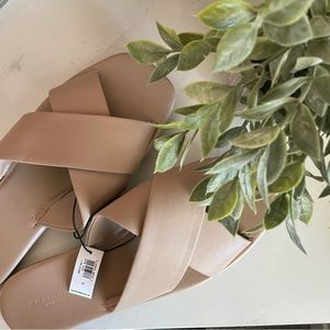 Banana Republic leather criss cross flat sandals size 7.5 NWT